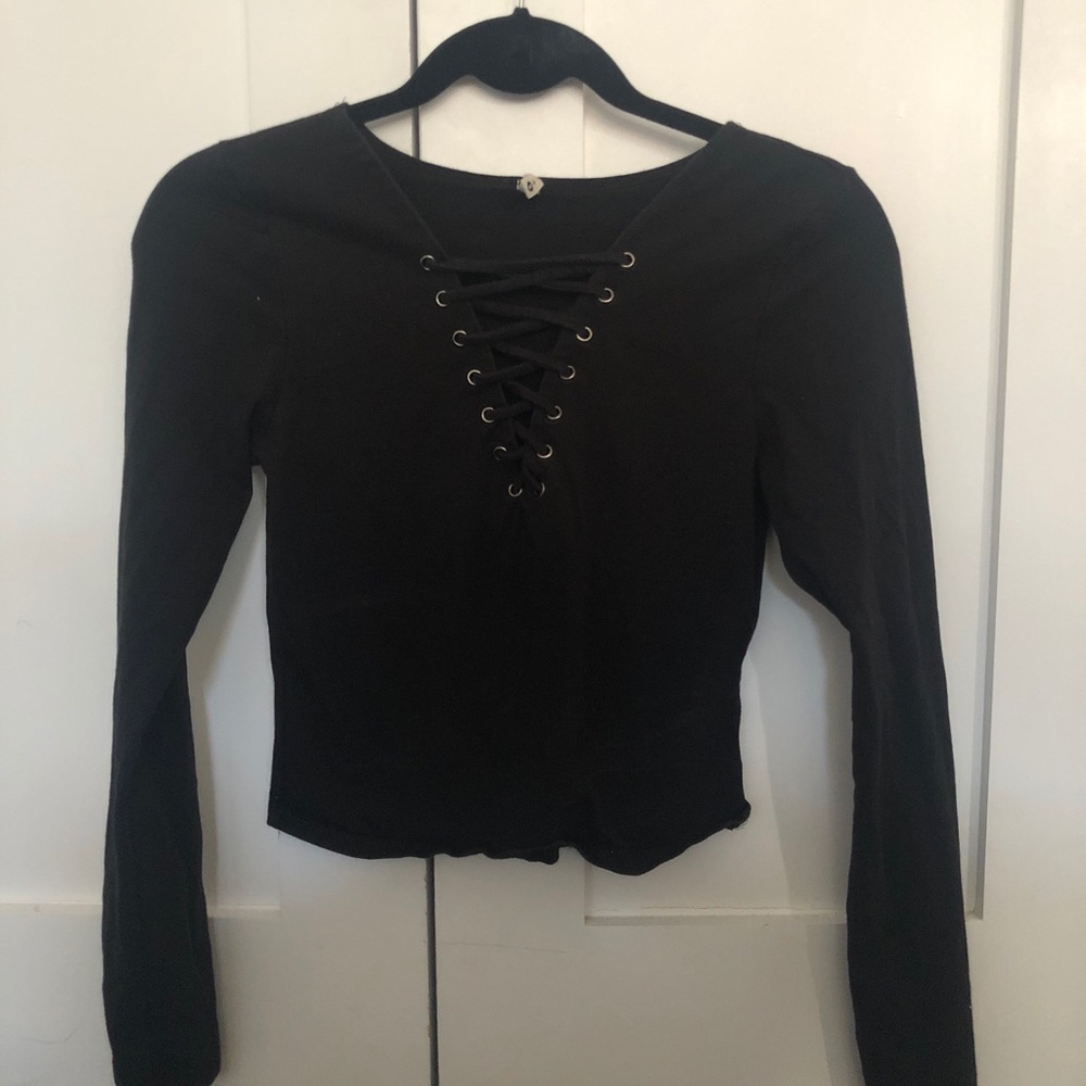EMMA&SAM TIGHT SEWN BLACK CROP
